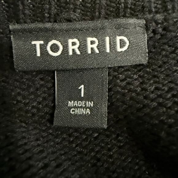 Torrid Raglan Knit Heart Black and Pink Sweater Size 1 - Picture 7 of 8